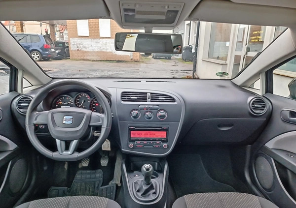 Seat Leon cena 14500 przebieg: 259897, rok produkcji 2011 z Sobótka małe 232
